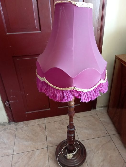 Lampa PRL stojąca