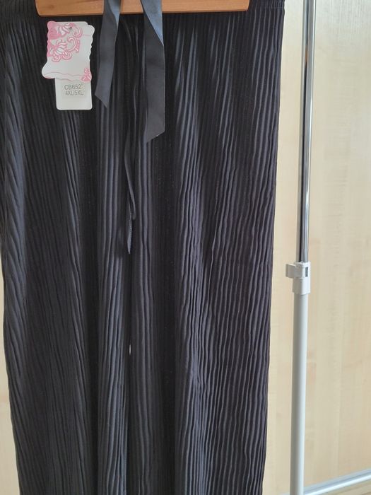 Szerokie spodnie bawełniane z gumką 4XL/5XL czarne plus size