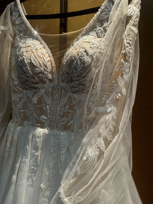 Весільна сукня,не вінчана