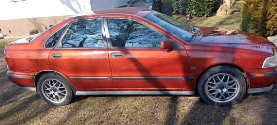 Volvo S 40  1731 cm3 1999 rok