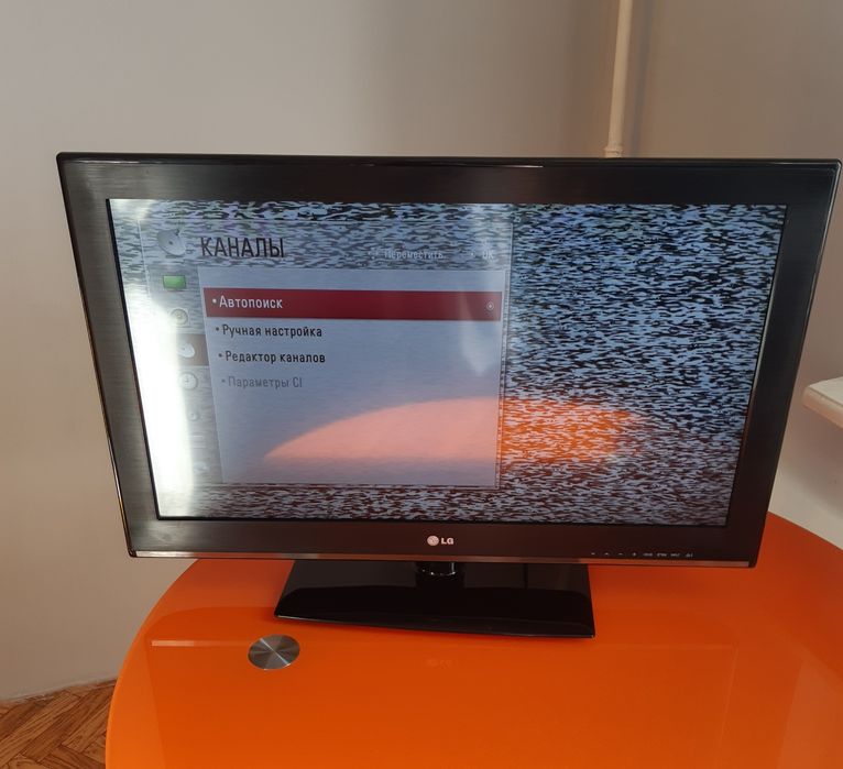 Продам телевизор LG 32"