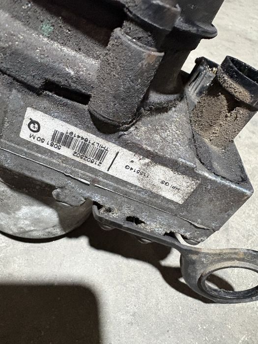 Bomba direção Peugeot 307