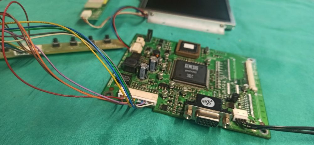 LCD com placa de ligaçao ao computador