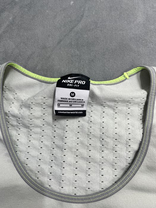 Футболка Nike Pro