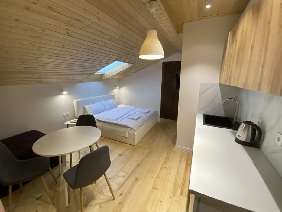 Апартаменти всі номера з кондиціонером, нові після ремонту, з кухнею.