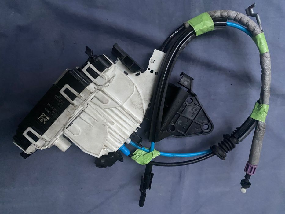 Fechadura Fecho porta trás esquerda Mercedes C W204