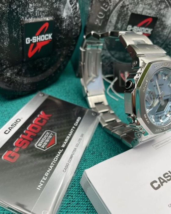 Мужские наручные часы Casio G-Shock GM-2110D-2A