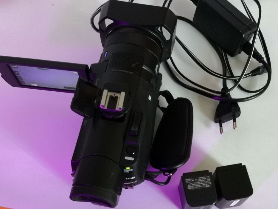 Камкордер Sony FDR-AX100E Видеокамера