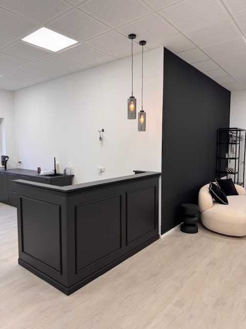 Lada recepcyjna kosmetyczna fryzjer barber butik