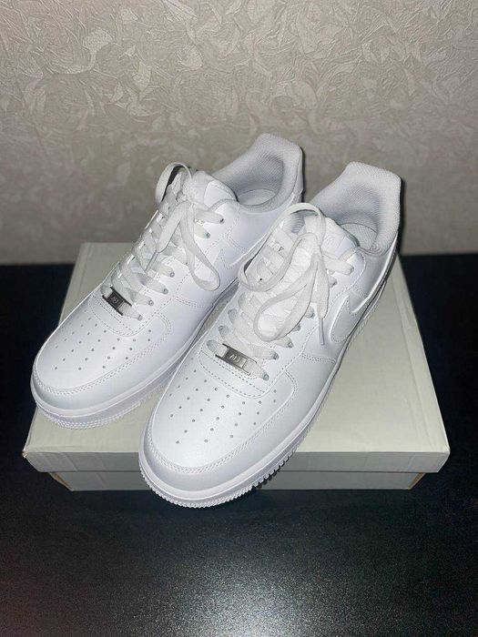 Nike Air Force 1 White