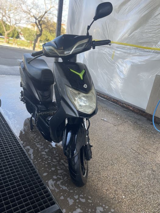Mota eletrica com baterias novas
