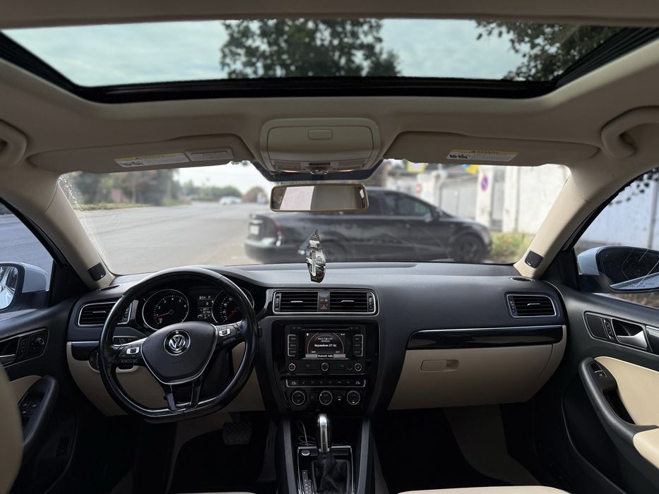 Продам Volkswagen Jetta 2015 SEL