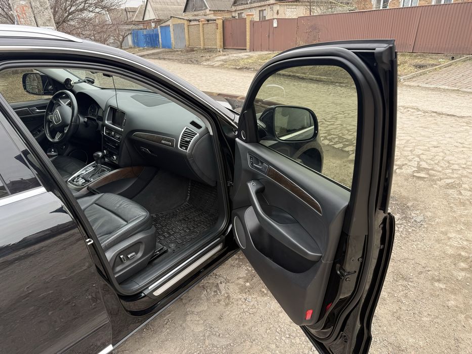 Audi Q5 Premium Plus  gen3  шикарна пропозиція