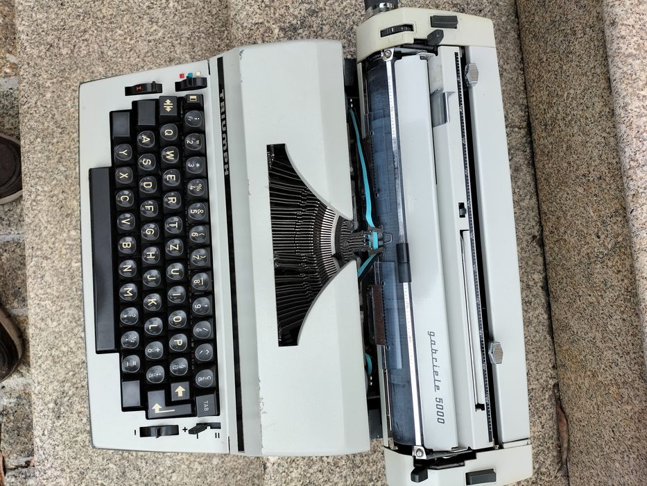 Máquina de escrever triumph Gabriele 5000