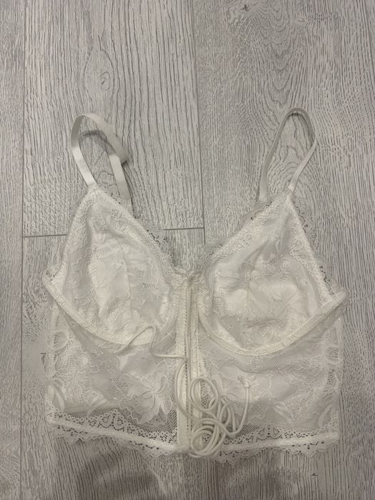 Беый топ-корсет