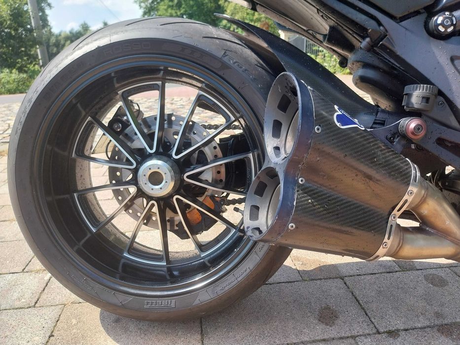Sprzedam Ducati 1200 carbon