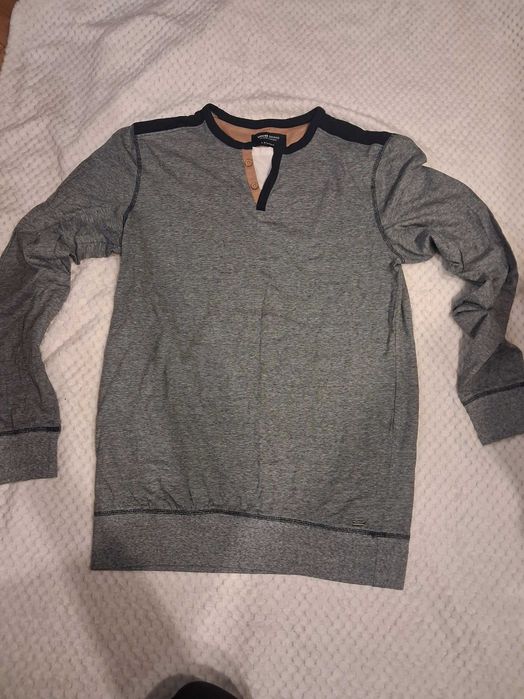 Tshirt z długim rękawem