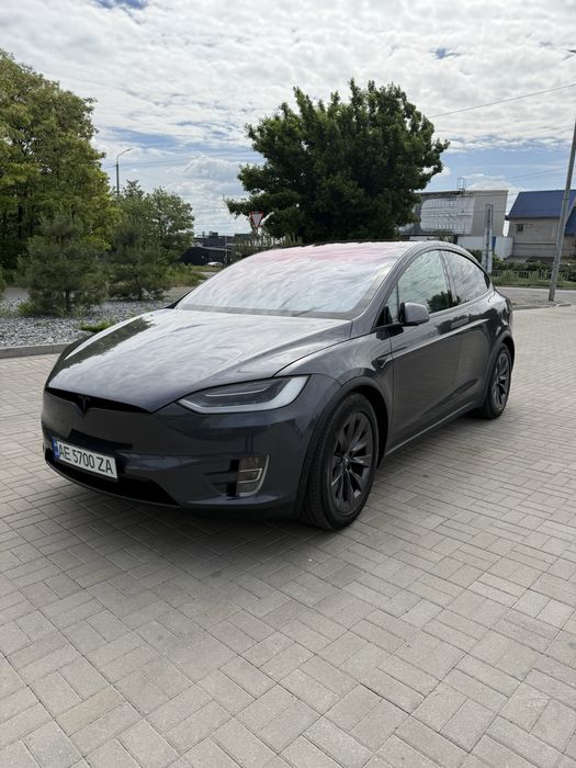 Tesla model X 2018 100kWt INTEL