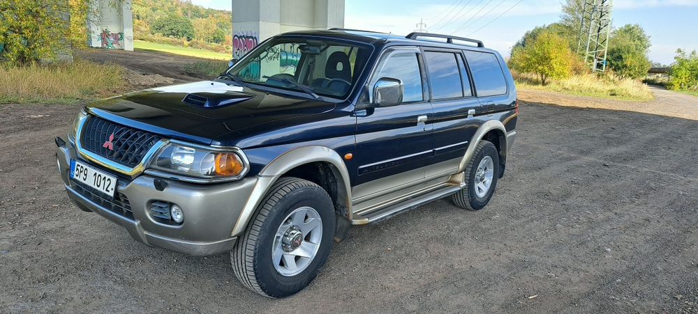 Паджеро Спорт 2.5тді 4×4 та понижена.