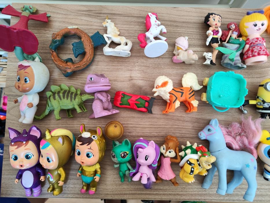 Vendo Brinquedos 1€ / Unidade