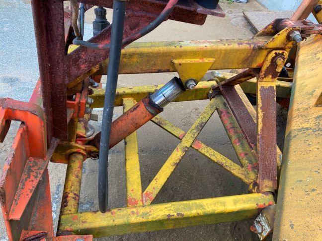 Pług do śniegu odśnieżny własna hydraulika ciężarowy zaczep pilot