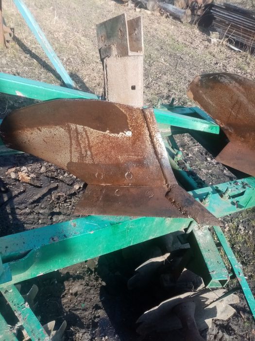 Продаються стовби стійки до плуга