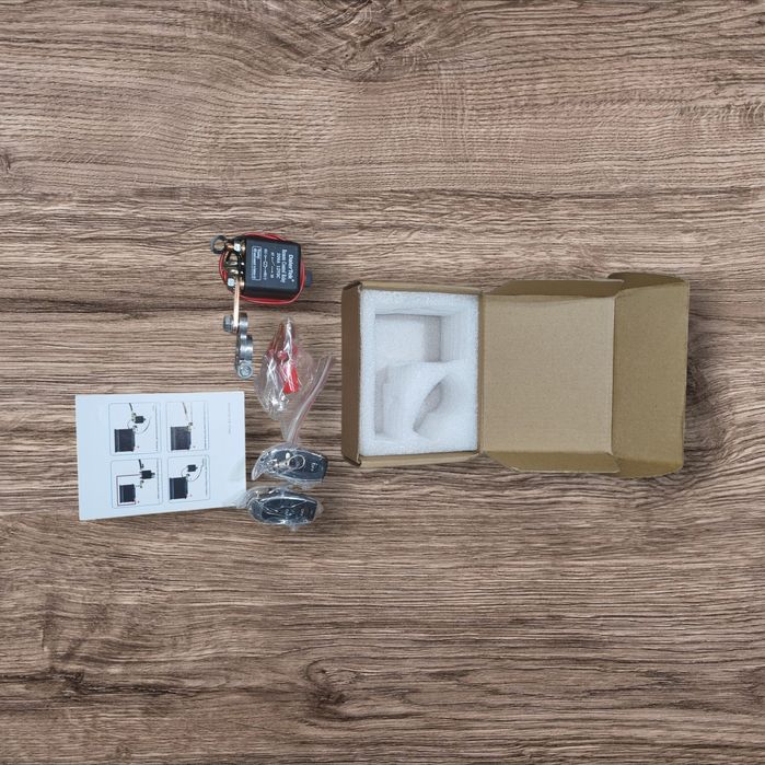 Дистанційний вимикач маси Daier Tek 12В 200А з двома пультами