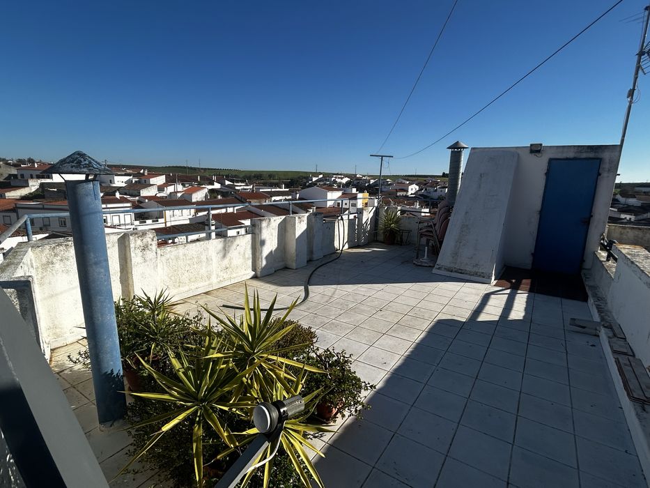 Moradia/Prédio com 3 andares