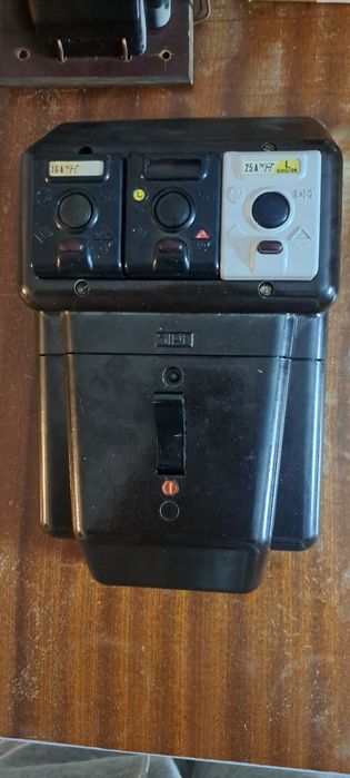 Quadro eléctrico retro