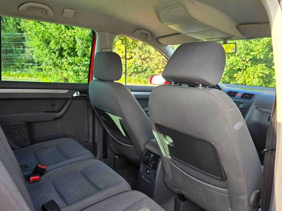 Продам Volkswagen Touran 2003. Можна в розстрочку, під викуп.