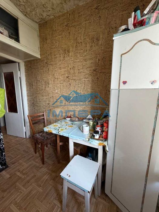 Продам 2-кімнатну квартиру в центральній частині міста.