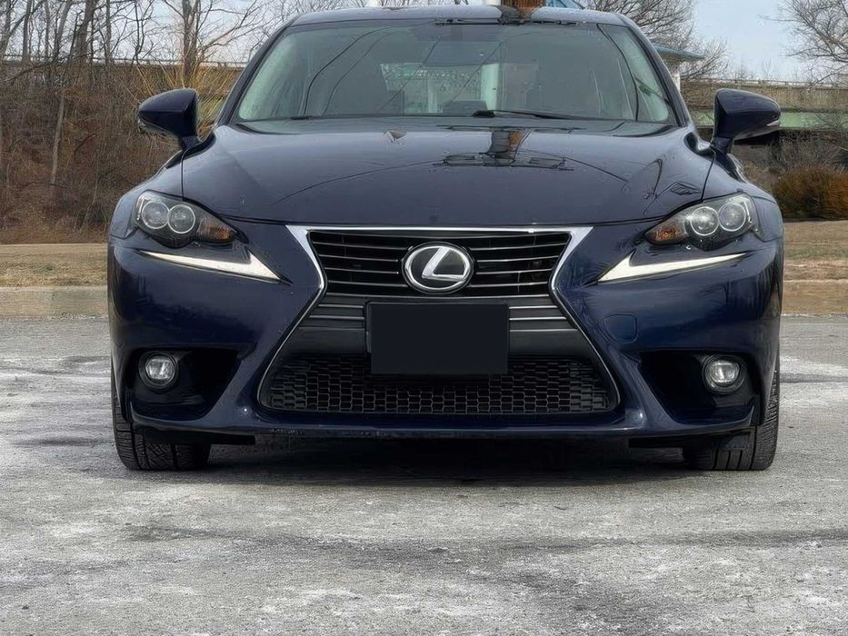 Lexus IS 250      2015