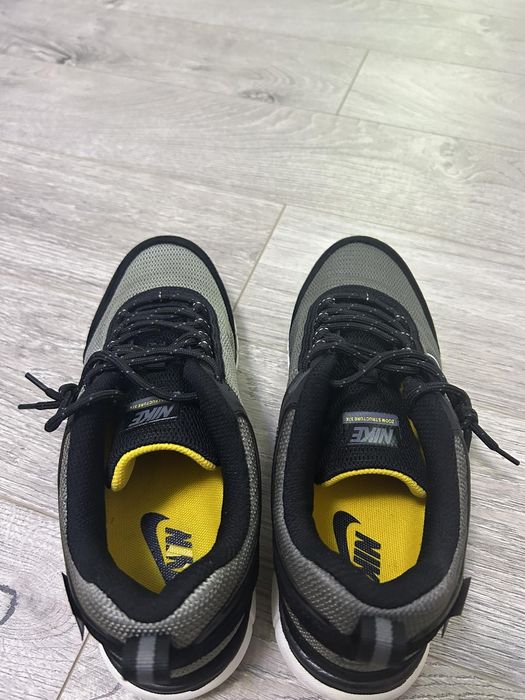 Продам кросівки, 42 розмір