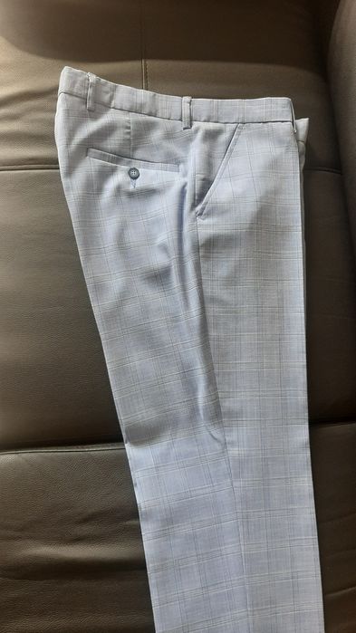 Nowy garnitur  krata