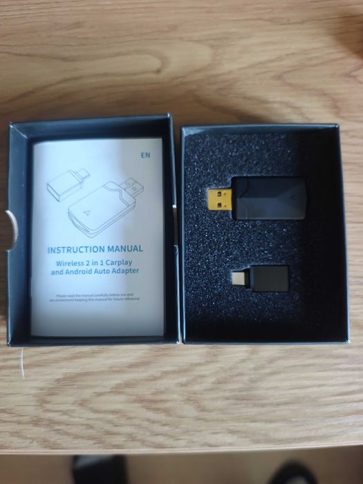 Bezprzewodowy adapter  do samochodu 2 w 1  Carplay and Android