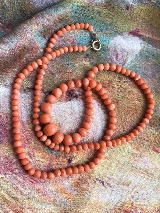 iękny naszyjnik vintage z naturalnego korala i złota 9K