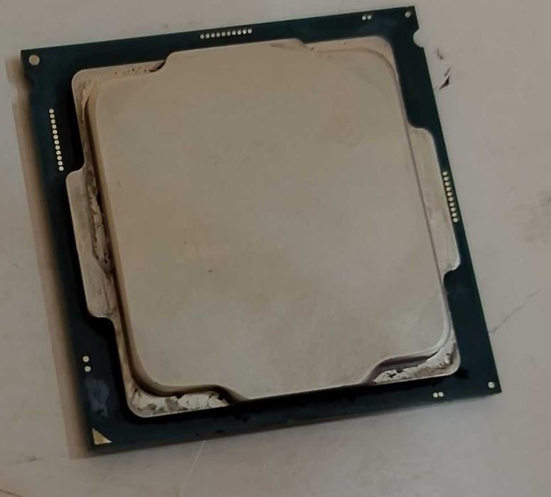 Procesor Intel Pentium G5420