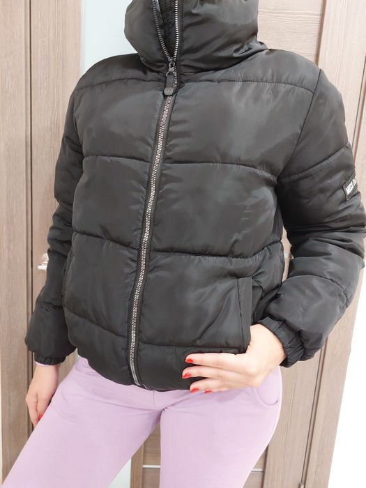 Куртка-бомбер чорна