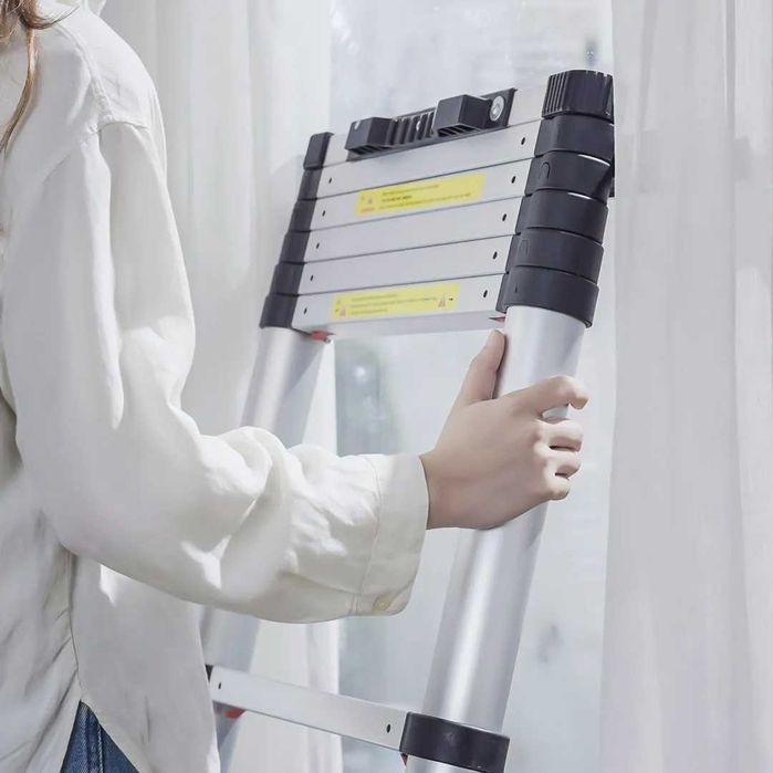 Escada telescópica VEVOR, escada extensível retrátil de alumínio de 3,2 m com um botão