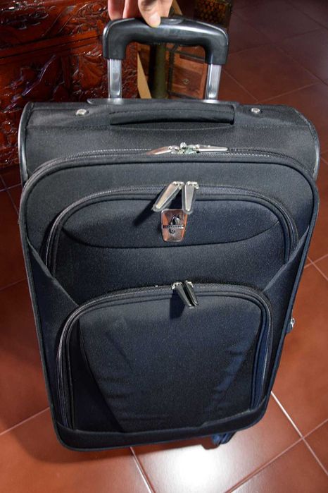Trolley de Viagem Preto