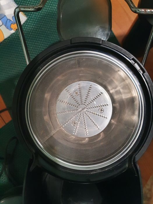 Соковитискач Соковыжималка Saturn 600W