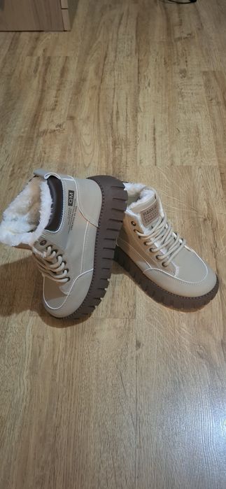 Buty ocieplane damskie 39
