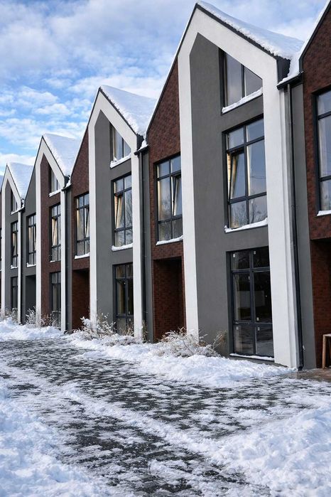 Таунхаус 112 м² з горищем і каміном.Центральні комунікації,топ-локація