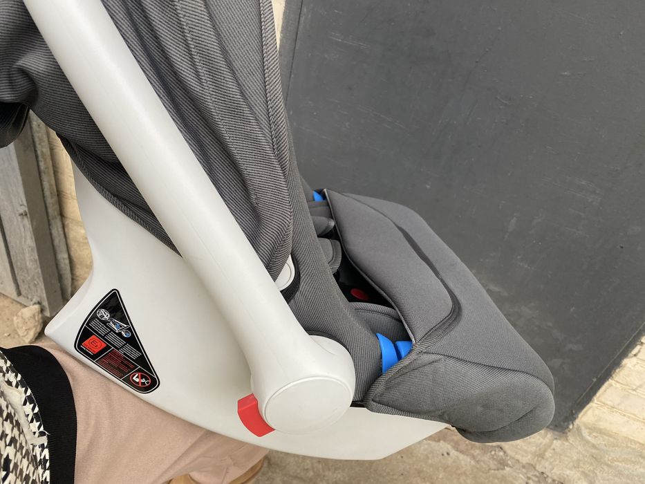 Автокрісло-люлька CARRELLO Mini