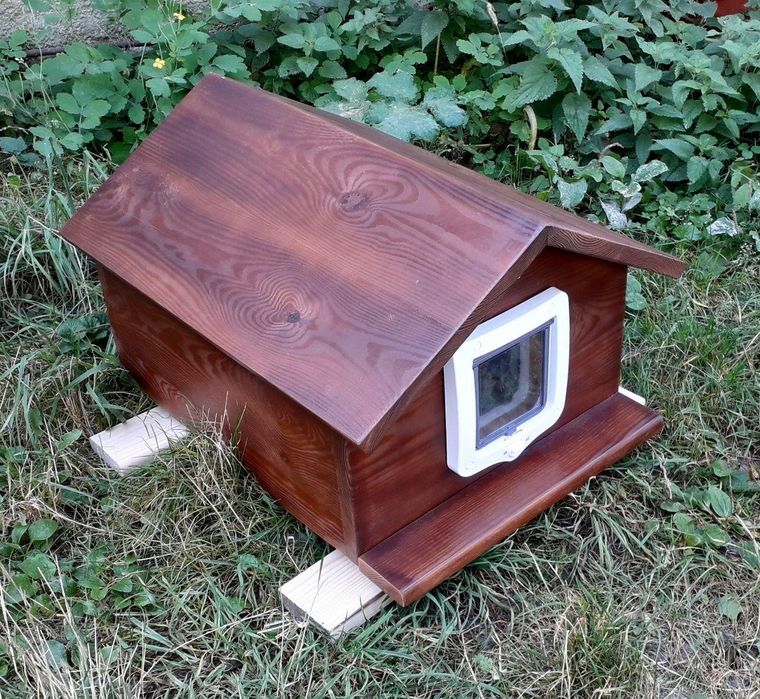 Будка для кота 40х50 см (з дверцятами, утеплена)