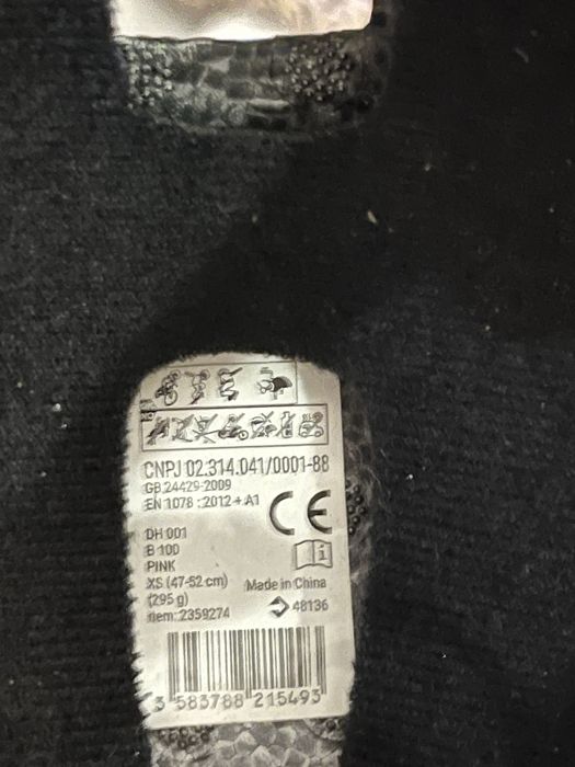 Różowy kask dla dziecka