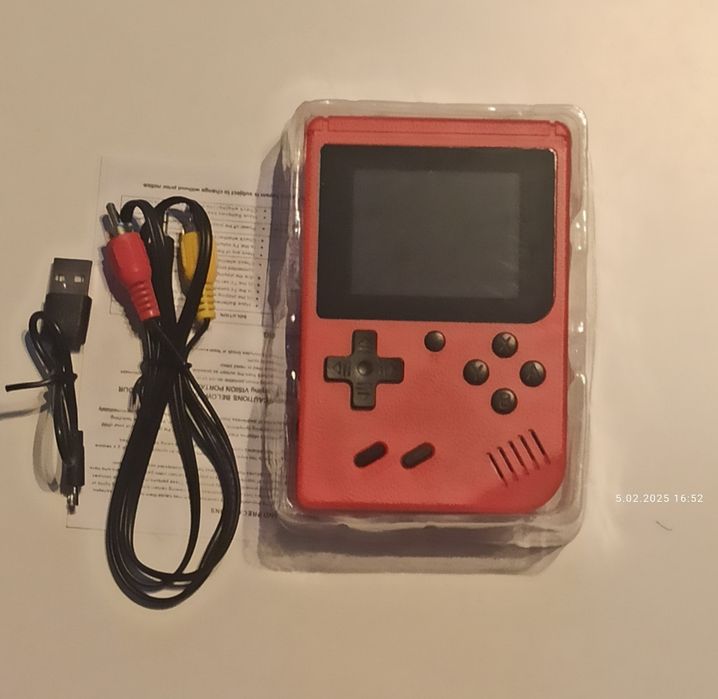 Konsola retro 400in1 - kolor czerwony (Mario,Contra,Tanki)