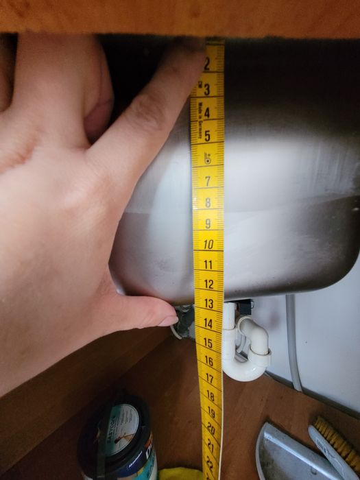 Zlew z wyciąganą baterią