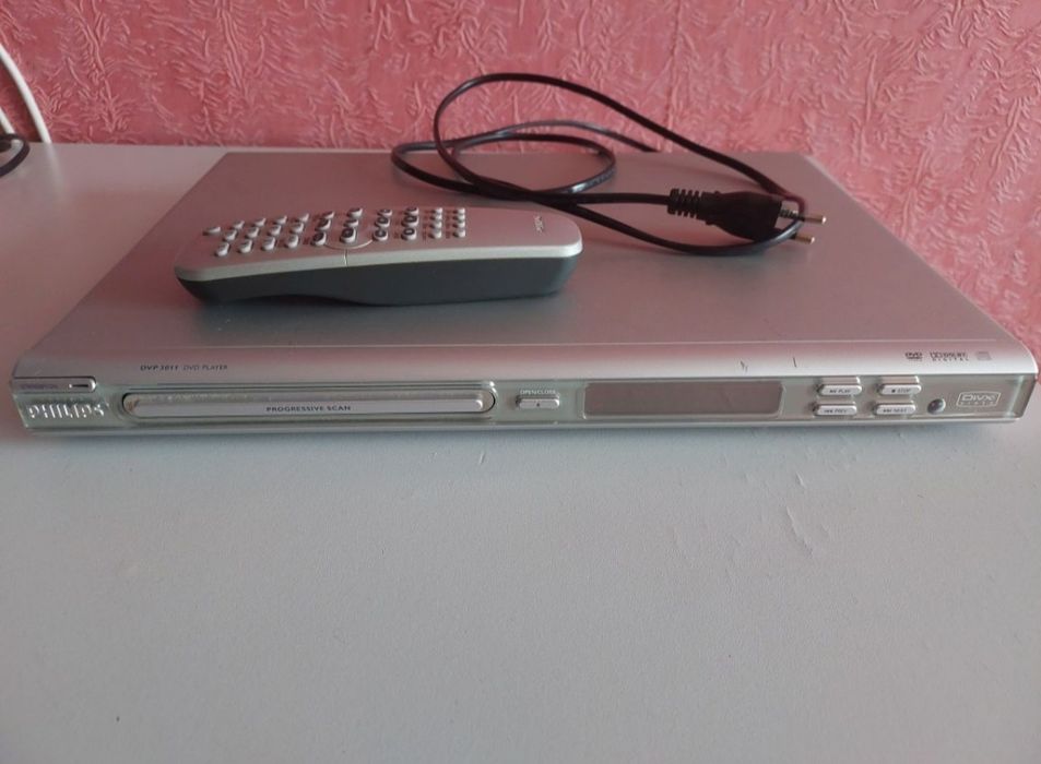 DVD-проигрыватель Phillips DVP3011K/51