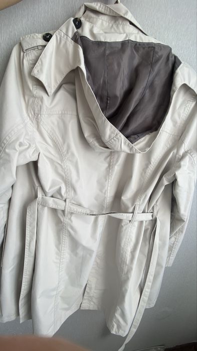 Подовжений тренч жіночий